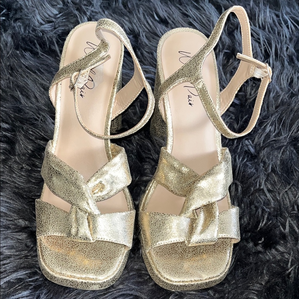 Wild Pair Squared Open Toes topping Platforms